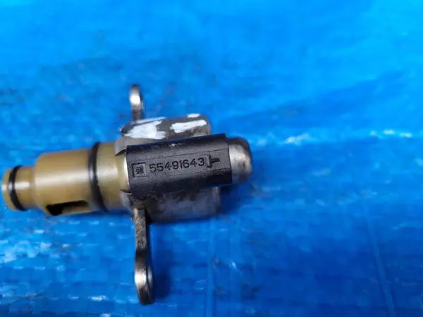 Sensor Presión Aceite Opel OEM 55491643 - Usado image 4
