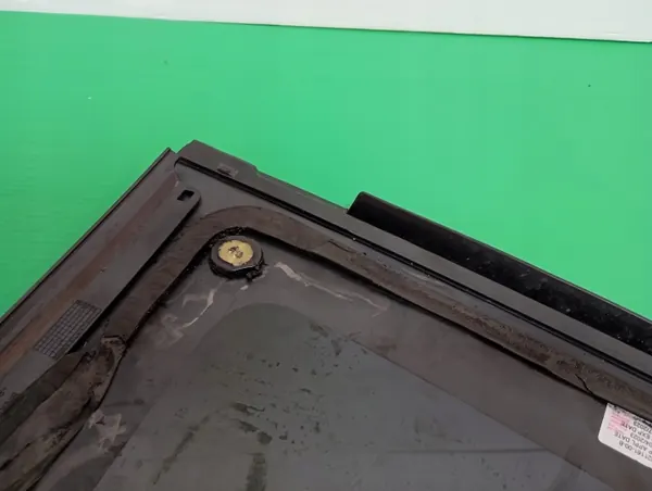 Tesla Model Y rechte hintere Seitenscheibe OEM 1621161-00-B image 6