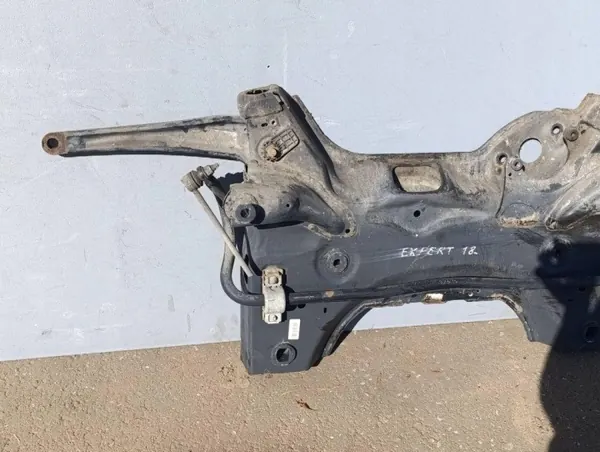 Etujarrupalat OEM 30012402 Peugeot Expertille image 4