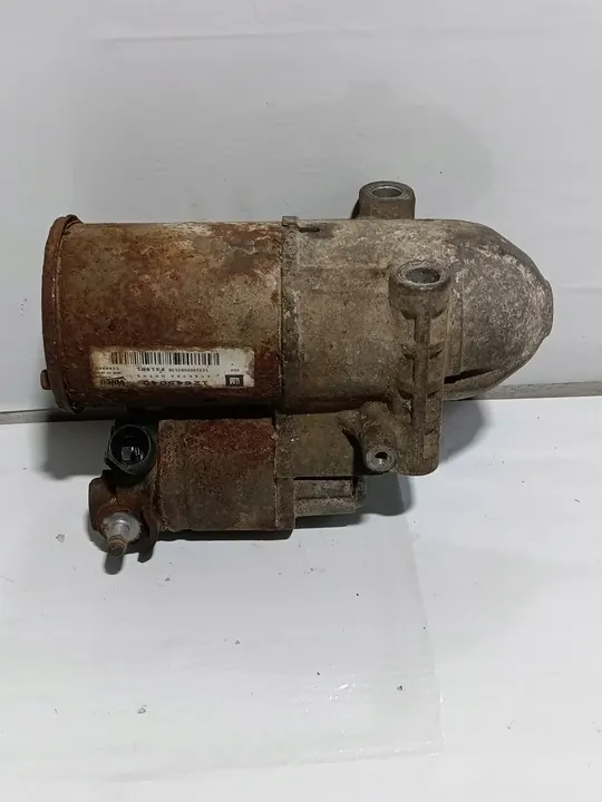 Motor de arranque GMC Sierra Chevrolet Silverado 2014-2015 OEM 12645040 image 3