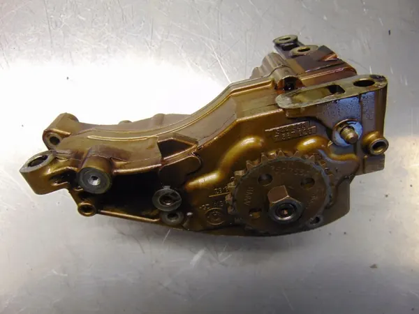 Pompe à huile OEM 7544555/7567028 pour BMW 118i E87 image 2