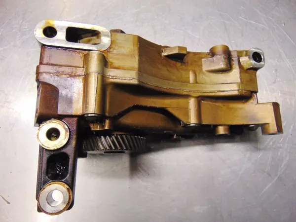 Pompe à huile OEM 7544555/7567028 pour BMW 118i E87 image 3