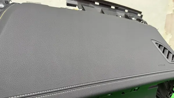 Consola Salpicadero Mercedes X470 OEM 681005XA1A image 4