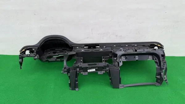 Consola Salpicadero Mercedes X470 OEM 681005XA1A image 5