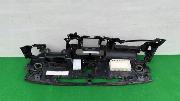 Consola Salpicadero Mercedes X470 OEM 681005XA1A image 6