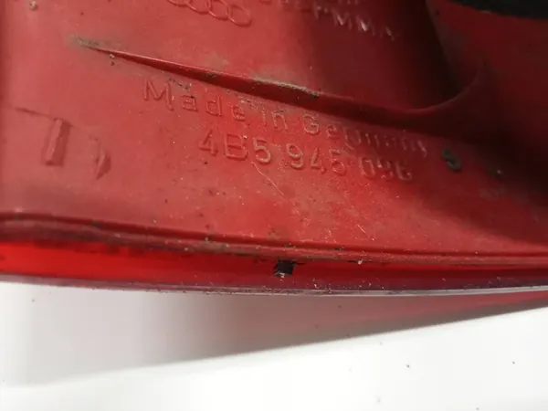 Audi A6 C5 Luz Trasera Derecha 4B5945096 image 2