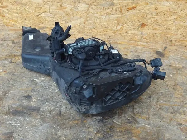Tanque Bomba AdBlue VW Sharan Seat Alhambra 2.0 TDI OEM 7N0131877C image 7