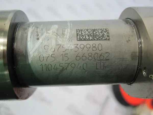 PEUGEOT 208 1.2 VTI Árbol de levas de escape 9675439980 image 3