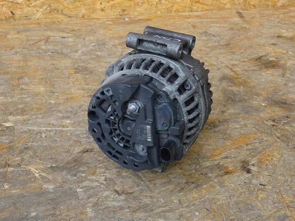 AUDI A4 B8 08-14 A5 8T 07-16 Vaihtovirtageneraattori 140A 06H903016L image 8