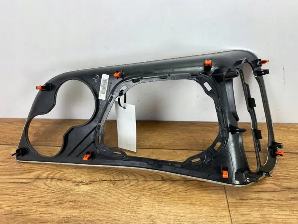 Cadre de console centrale OEM 6TD511X8AAPINYA Dodge Challenger image 6