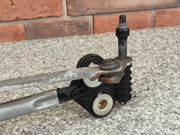 Pyyhkijämekanismi moottorilla eteen BMW X5 E70 OEM 7200535 image 3