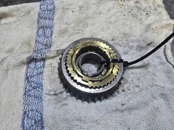 OEM 02T311239C Synkroniseringsnav 1-2 Växel Begagnad image 2