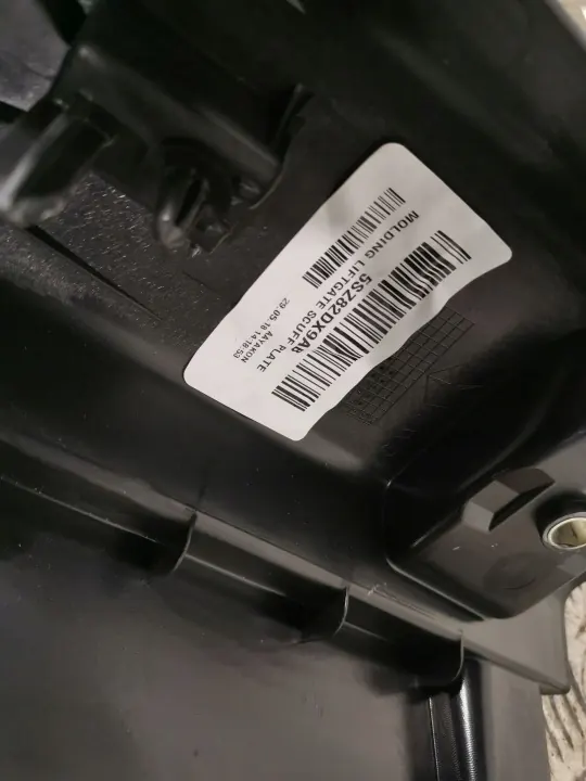 Jeep Compass Kofferraumschwellenabdeckung OEM FBZ14207 image 4