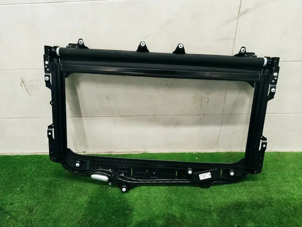 BMW X7 G07 Panorama-aurinkovarjo OEM 5A48498 image 2