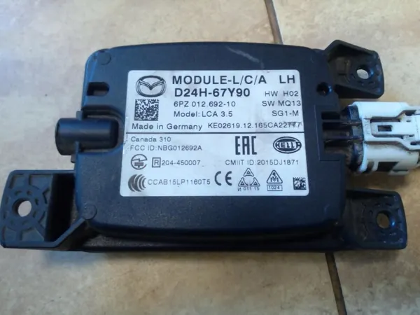 OEM D24H-67Y90 Linker Toter-Winkel-Sensor für Mazda CX-3 image 4