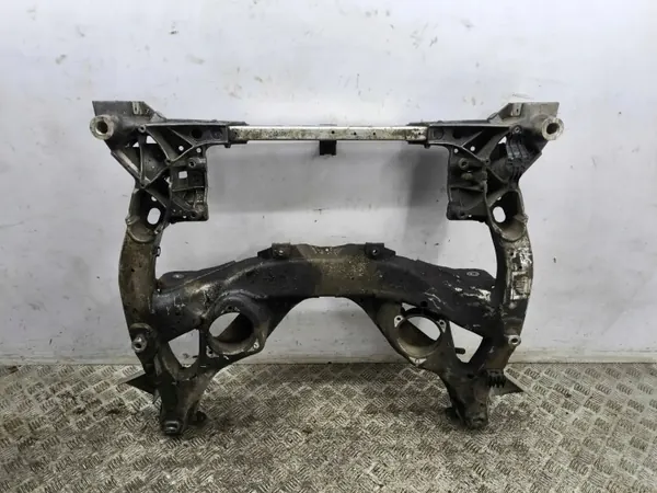 BMW AMD122983 Voorste hulpframe - Gebruikt image 2