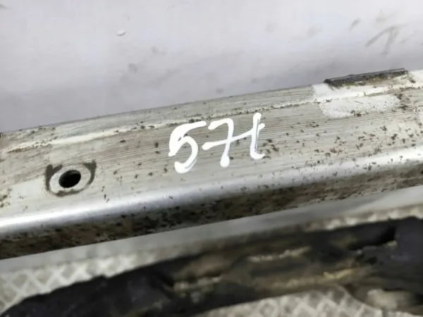 BMW AMD122983 Voorste hulpframe - Gebruikt image 3