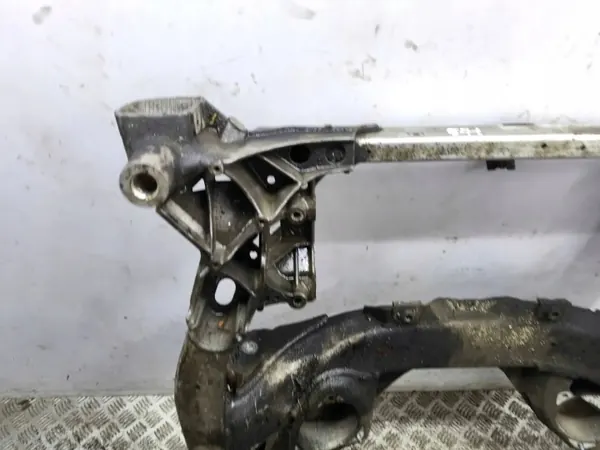 BMW AMD122983 Voorste hulpframe - Gebruikt image 6