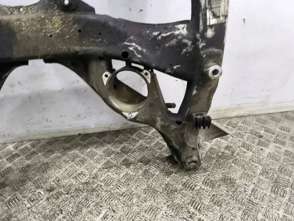 BMW AMD122983 Voorste hulpframe - Gebruikt image 7
