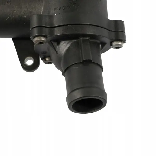 Caja del Termostato Audi RS3 8V OEM 07K121111C image 4