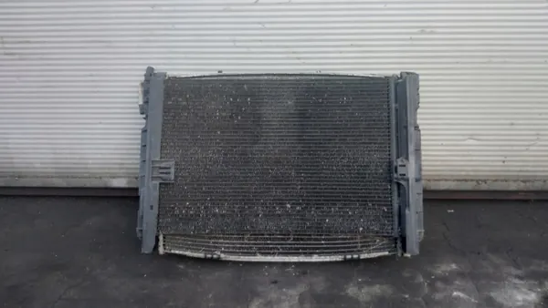 BMW Radiator & Ventilator Set OEM 7551226 75617119 image 2