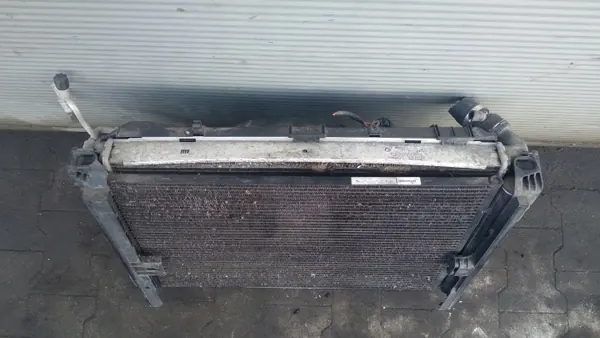 BMW Radiator & Ventilator Set OEM 7551226 75617119 image 3