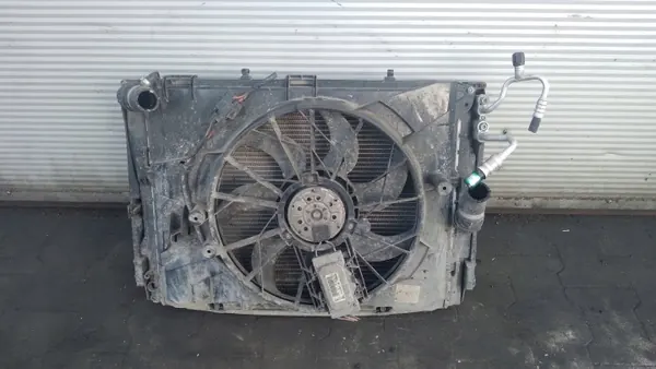 BMW Radiator & Ventilator Set OEM 7551226 75617119 image 4