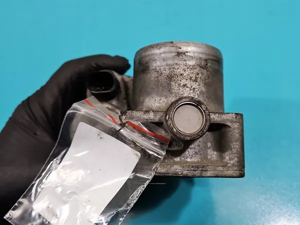 Corpo de borboleta VW Touran I 1.6 FSI image 4