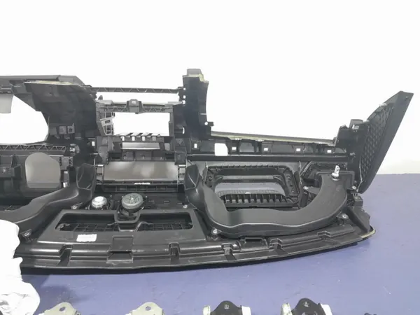 Panneau Console Skoda Superb III OEM Lochow-329201- image 10