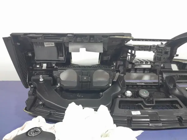 Panneau Console Skoda Superb III OEM Lochow-329201- image 9