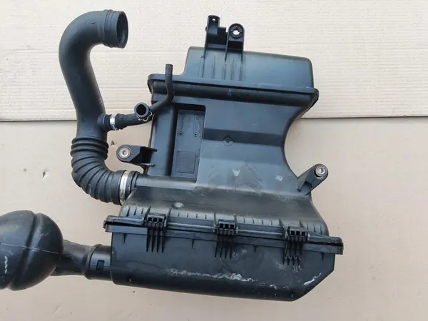 FIAT DOBLO II 1.4 16V ILMAFILTTERIN KOTELLO 51855122 image 4