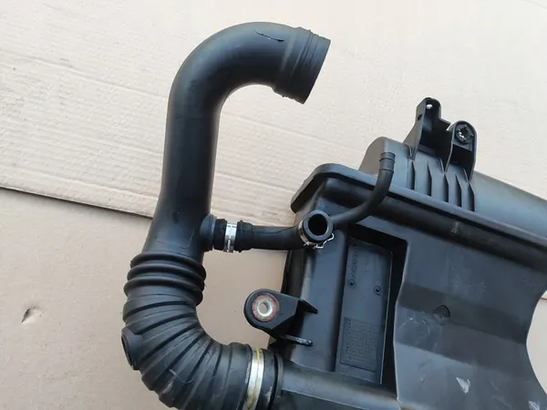 FIAT DOBLO II 1.4 16V ILMAFILTTERIN KOTELLO 51855122 image 5