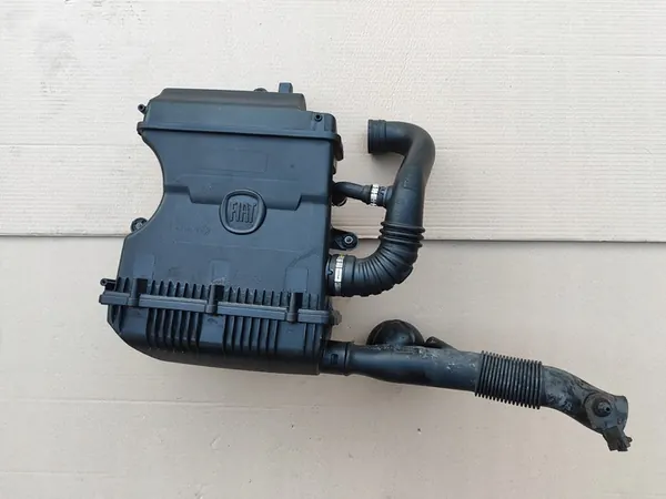 FIAT DOBLO II 1.4 16V ILMAFILTTERIN KOTELLO 51855122 image 8