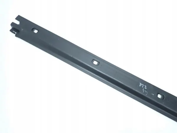 OEM 1EA825201A Escudo Inferior Lado Esquerdo Audi Q4 image 3