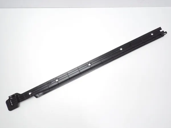 OEM 1EA825201A Escudo Inferior Lado Esquerdo Audi Q4 image 4