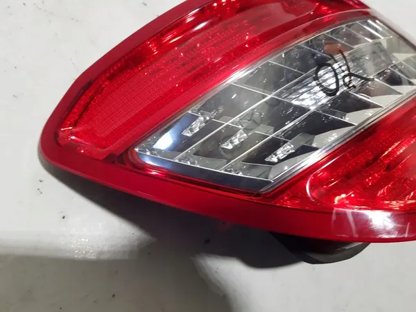 Linker Achter LED Lamp Mercedes W204 Kombi A2049069502 image 2