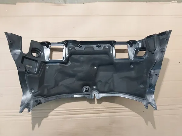 OEM 2056207801 Väliseinäpeite Mercedes W205 image 2