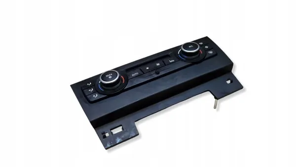 BMW X1 E84 AC Ventilationskontrollpanel OEM 9263303 image 2