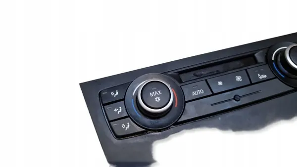 BMW X1 E84 AC Ventilationskontrollpanel OEM 9263303 image 4