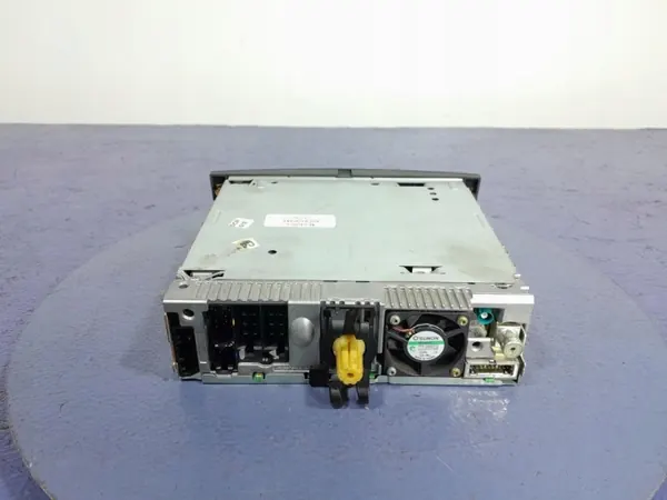 Unité Radio & Navigation Renault OE OEM 8200487884 image 3