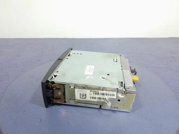 Unité Radio & Navigation Renault OE OEM 8200487884 image 4