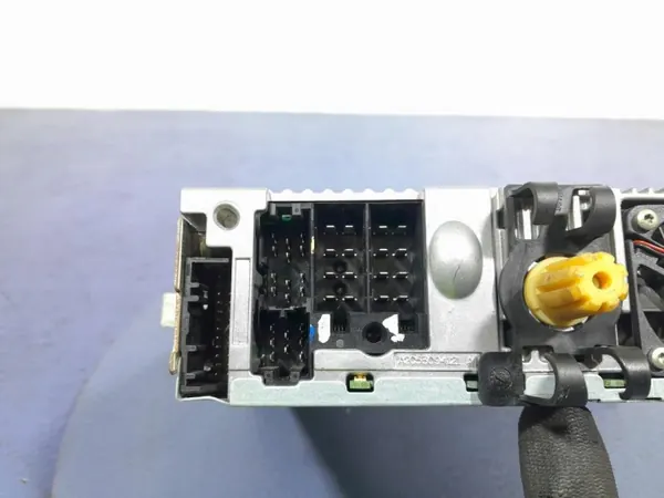 Unité Radio & Navigation Renault OE OEM 8200487884 image 6