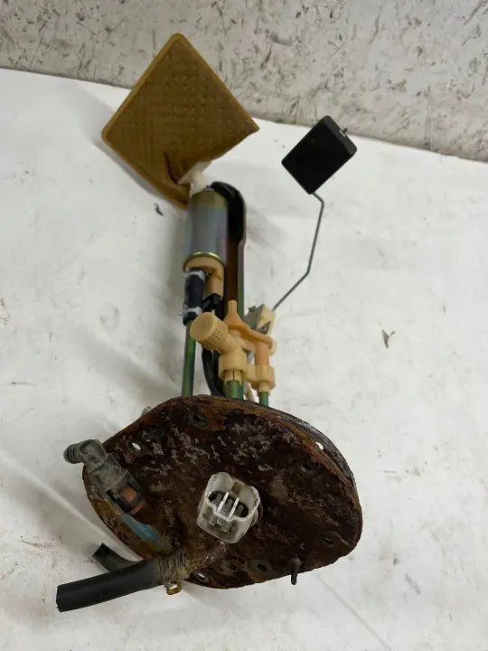 Bomba de combustible Subaru Forester SG OEM 42021EE000 image 2