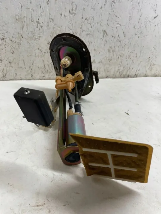 Bomba de combustible Subaru Forester SG OEM 42021EE000 image 3