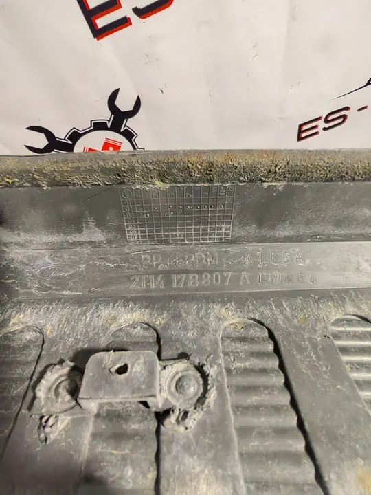 Takapuskuri Ford Transit/Tourneo Connect 03-06 image 5