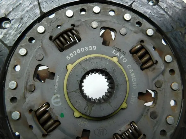 Kaksoismassaväkäri - Fiat 500L 500X Tipo II Renegade image 8