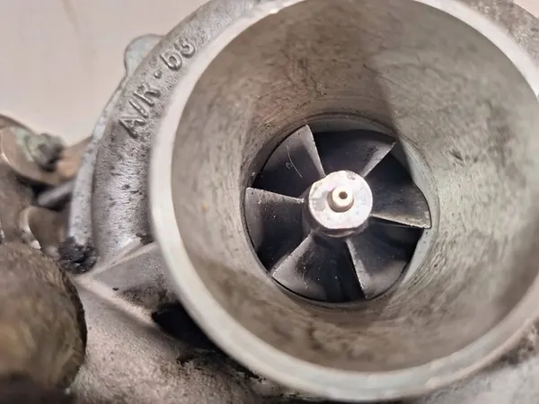 Turbina 73501386 Fiat Croma II 2.4 JTD image 3