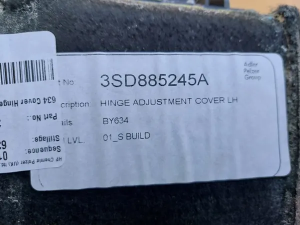 OEM 3SD885245A Vasen taka-saranansuoja Bentley GT image 3