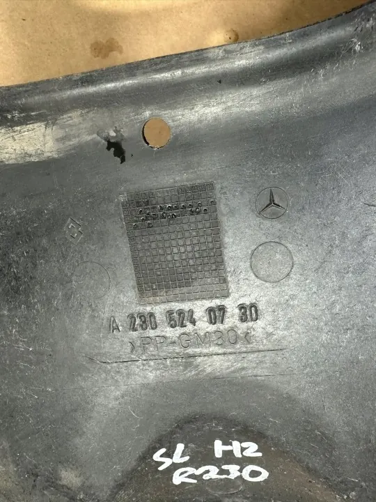 Plaque de couverture moteur OEM A2305240730 Mercedes SL R230 image 10
