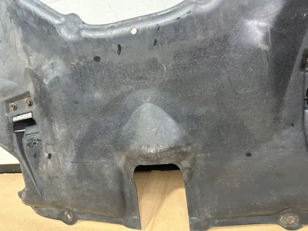 Plaque de couverture moteur OEM A2305240730 Mercedes SL R230 image 3